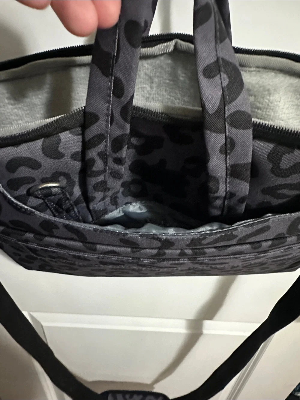 Leopard Print Laptop Bag in Gray